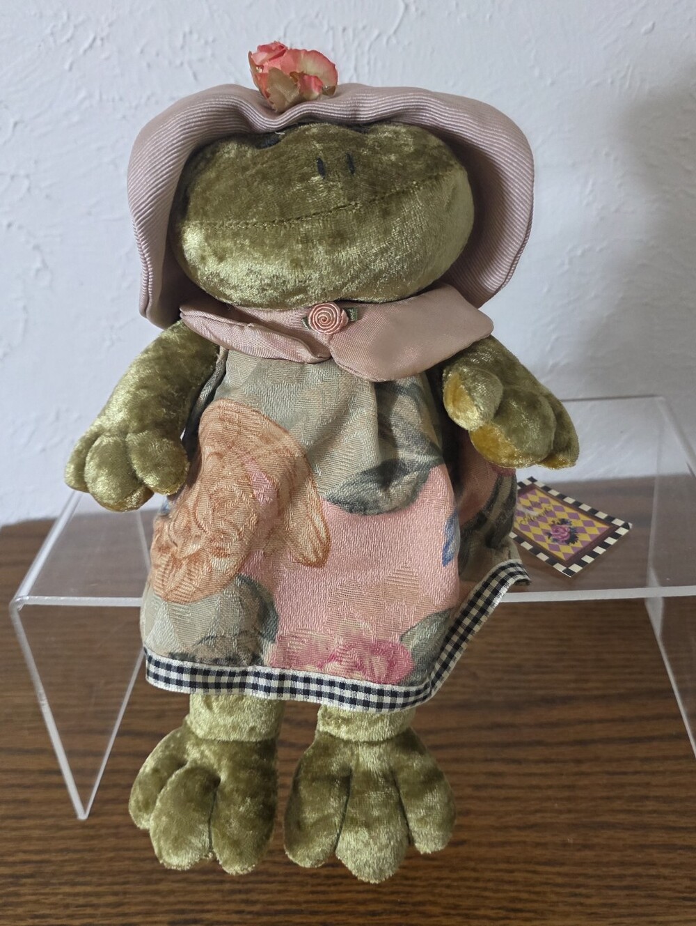 Vintage Russ Berrie Timeless Accents Florissa the Frog 9" Plush Item 100082